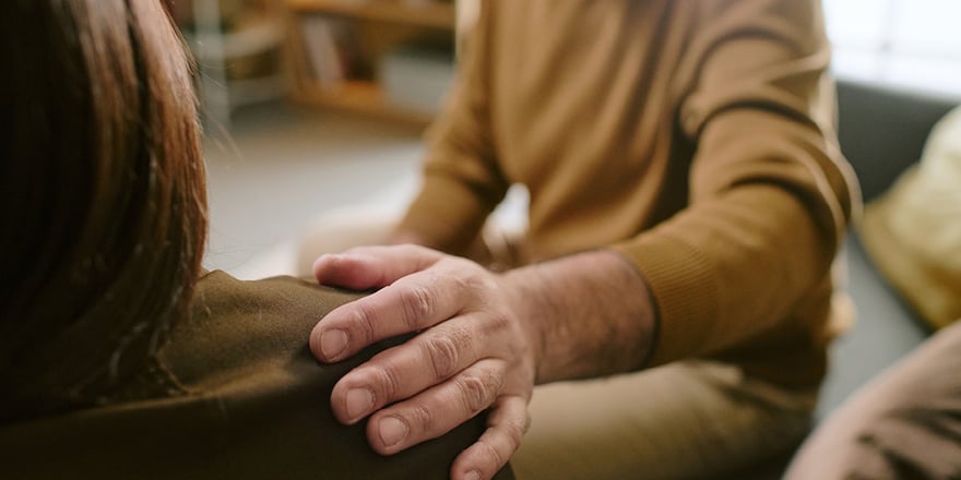 svaert-at-tale-om-seksuelle-overgreb-960x480